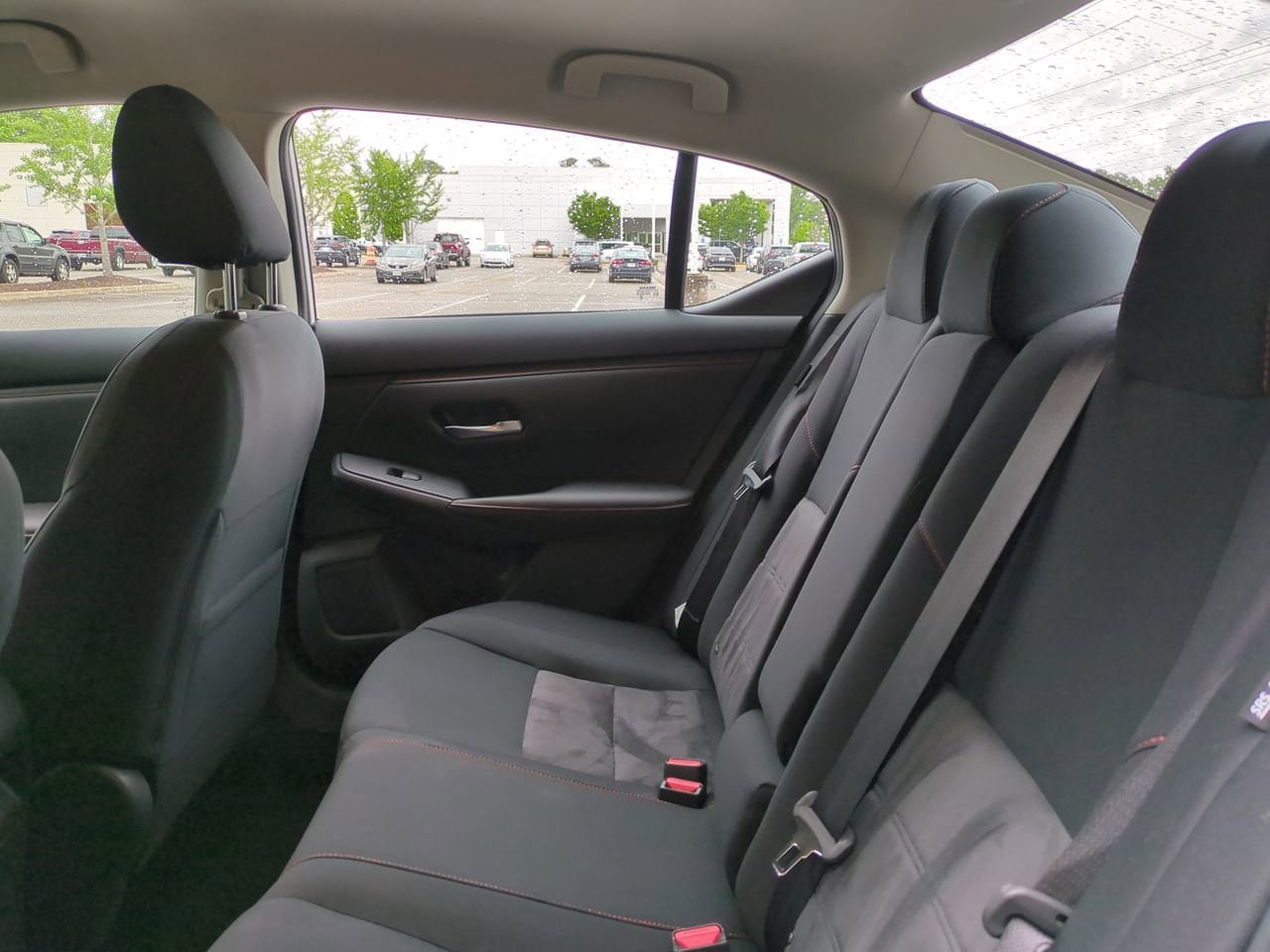 Used 2025 Nissan Sentra SR FWD image 13