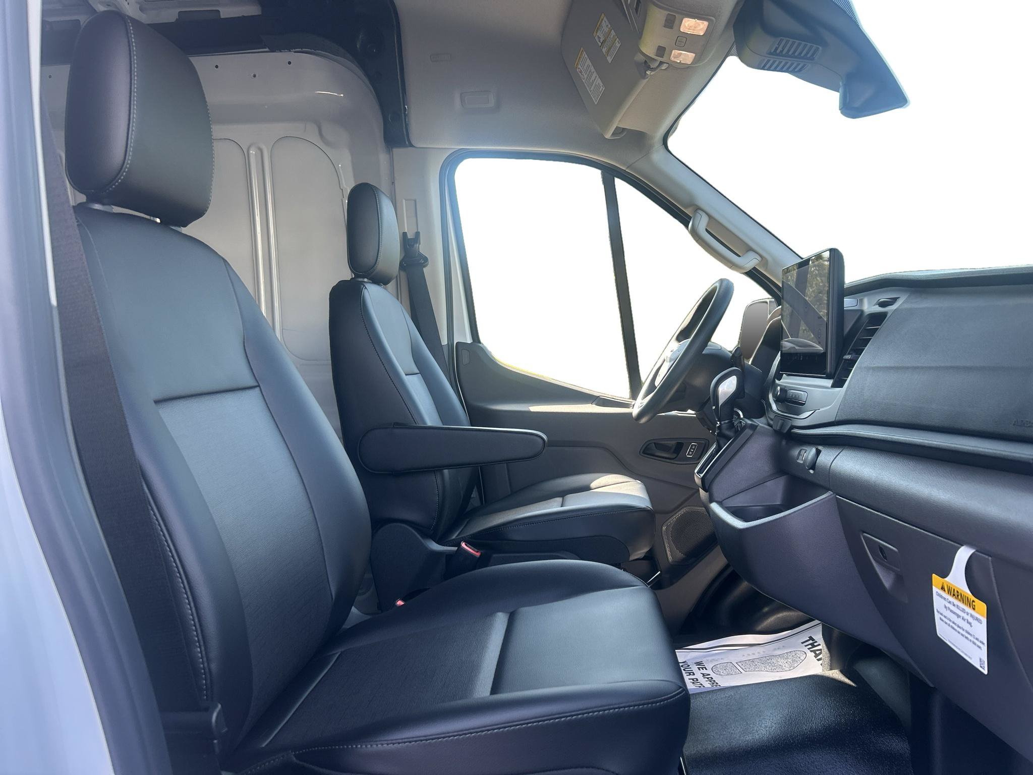 New 2027 Ford Transit 250 148 Medium Roof RWD image 5