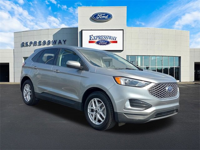 Used 2024 Ford Edge SEL image 4