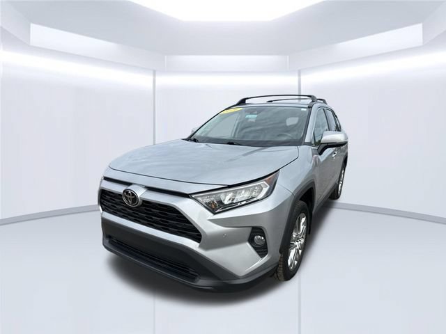 Used 2021 Toyota RAV4 XLE Premium AWD/4WD image 28