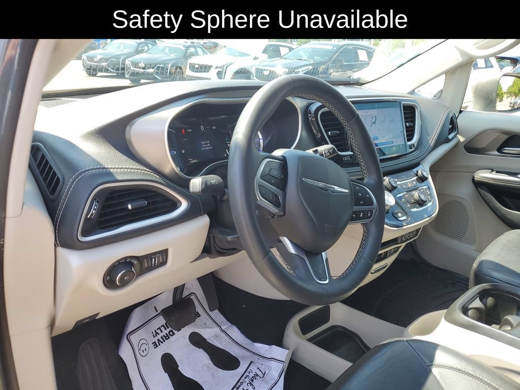 Used 2022 Chrysler Pacifica Touring-L FWD image 7