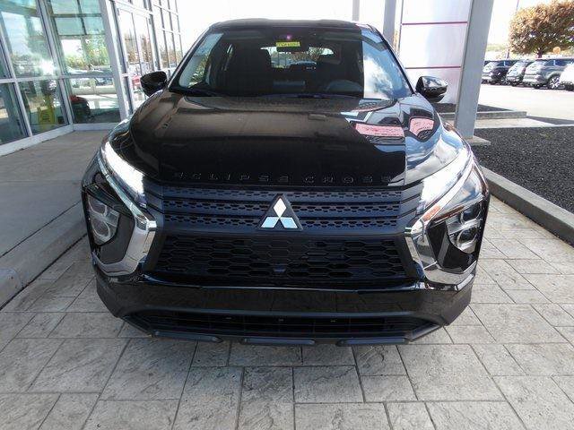 New 2024 Mitsubishi Eclipse Cross LE image 2