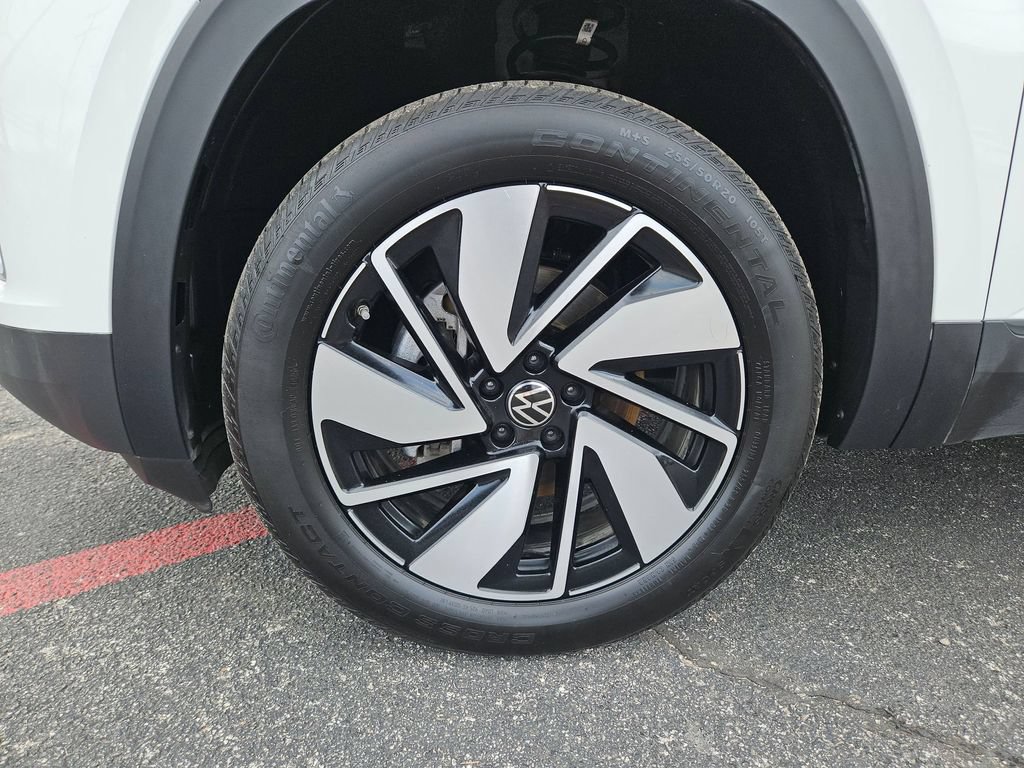 Used 2025 Volkswagen Atlas SE AWD/4WD image 29