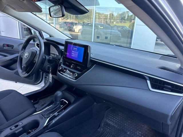 Used 2024 Toyota Corolla LE FWD image 30