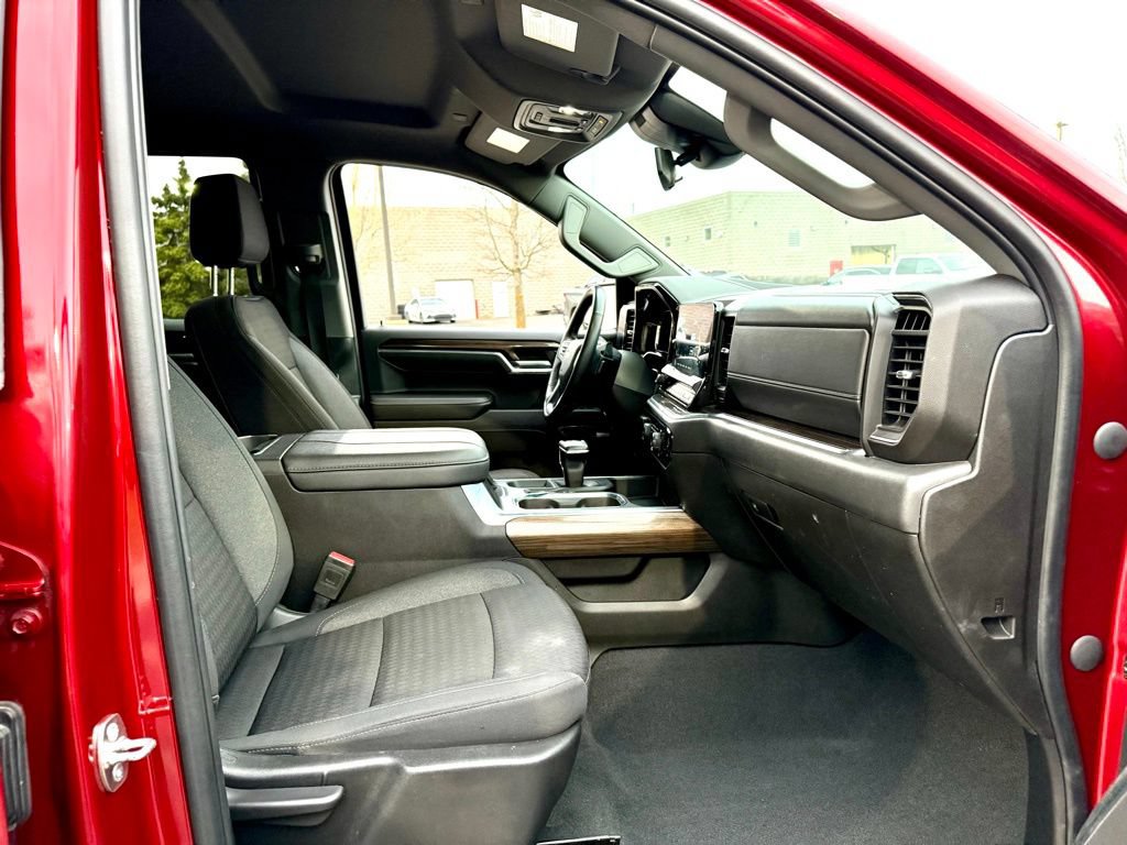 Used 2024 Chevrolet Silverado 1500 RST w/ Convenience Package II AWD/4WD image 23