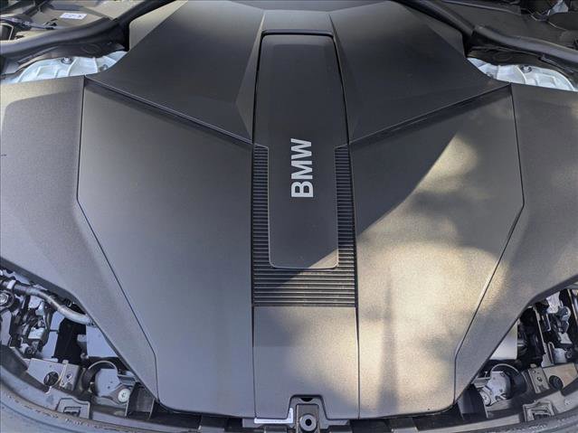 Used 2025 BMW i7 eDrive50 w/ Premium Package image 18