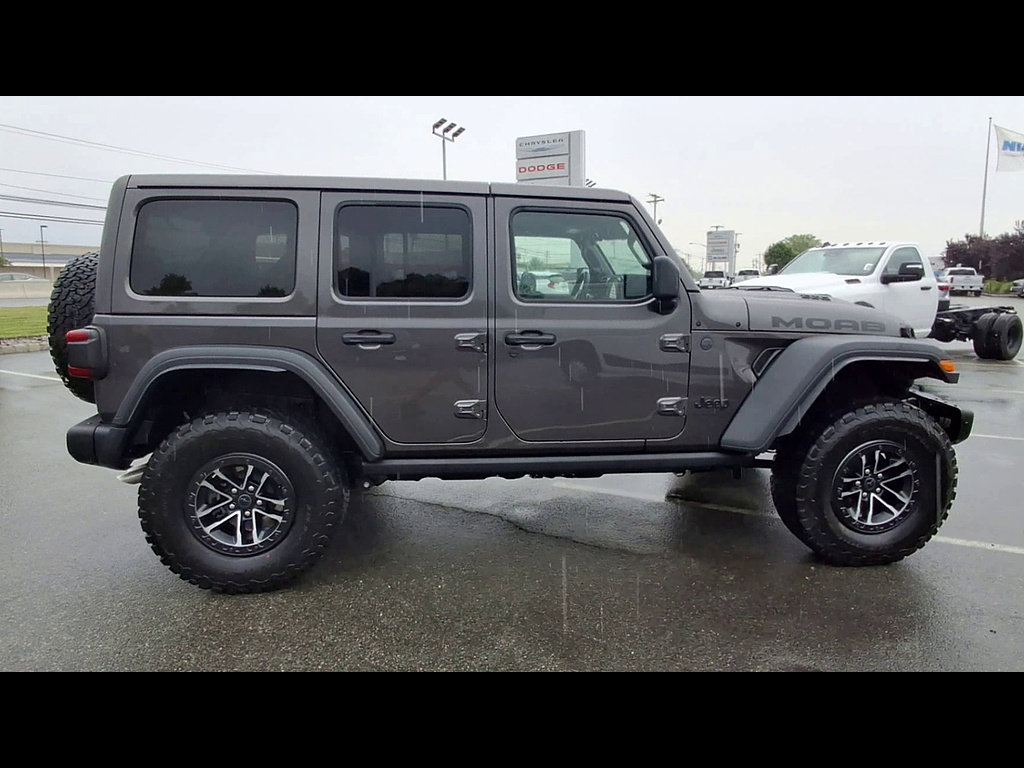 Used 2026 Jeep Wrangler Unlimited Rubicon 392 w/ Quick Order Package 27X Moab AWD/4WD image 9
