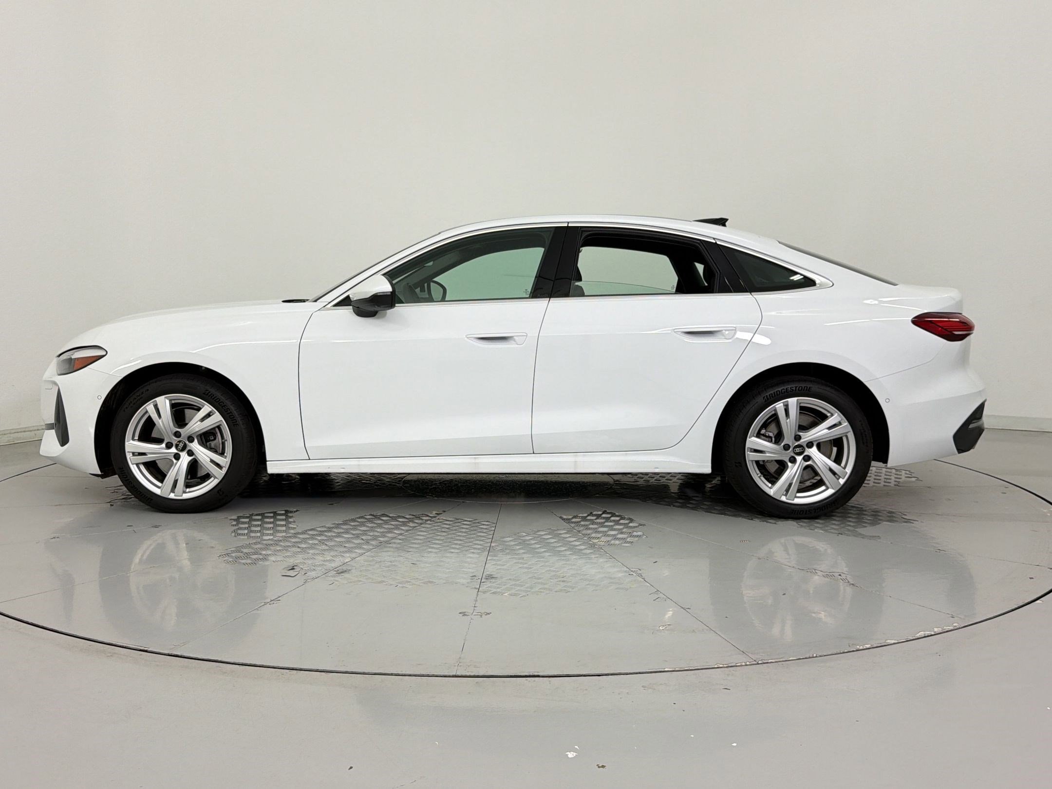 Used 2025 Audi A5 2.0T Premium w/ Convenience Package AWD/4WD image 2