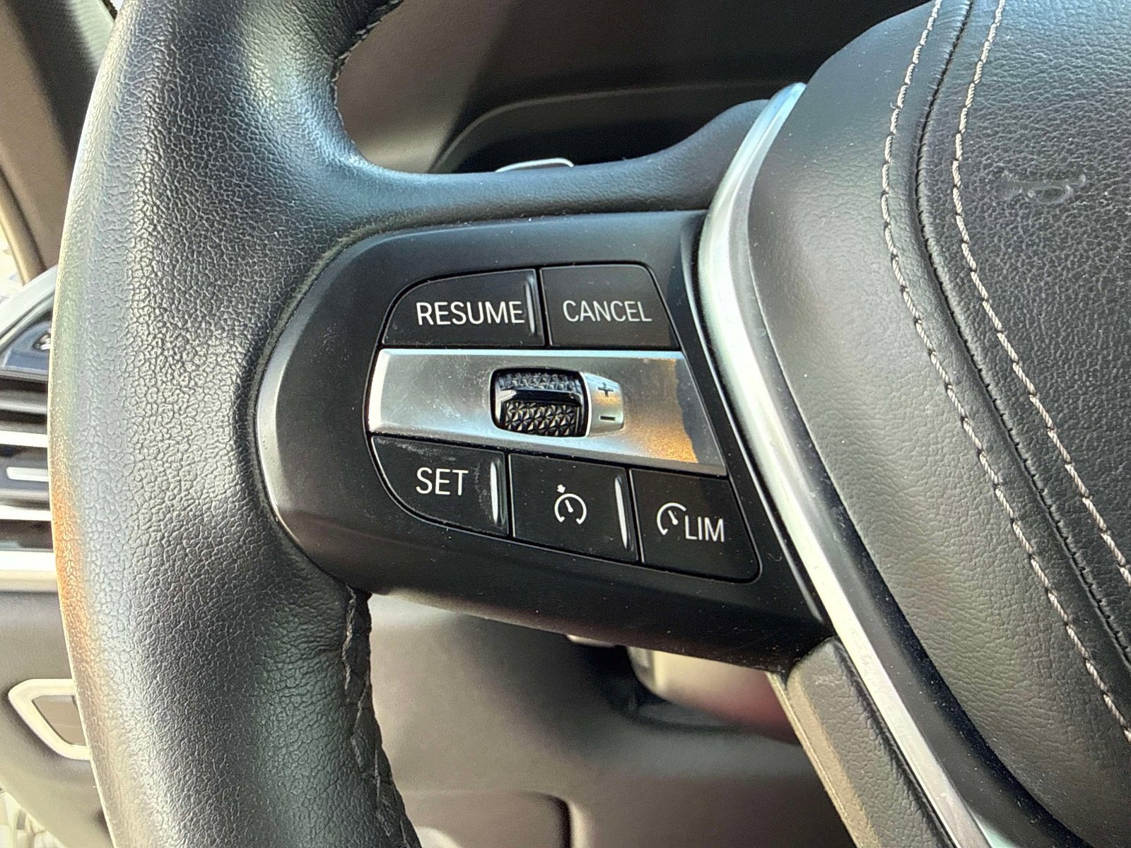 Used 2023 BMW X6 xDrive40i w/ Premium Package image 58