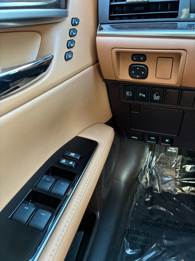 Used 2018 Lexus ES 300h image 23