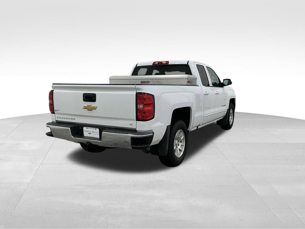 Used 2018 Chevrolet Silverado 1500 LT w/ Trailering Package image 4
