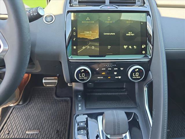Used 2024 Jaguar E-PACE R-Dynamic SE AWD/4WD image 21