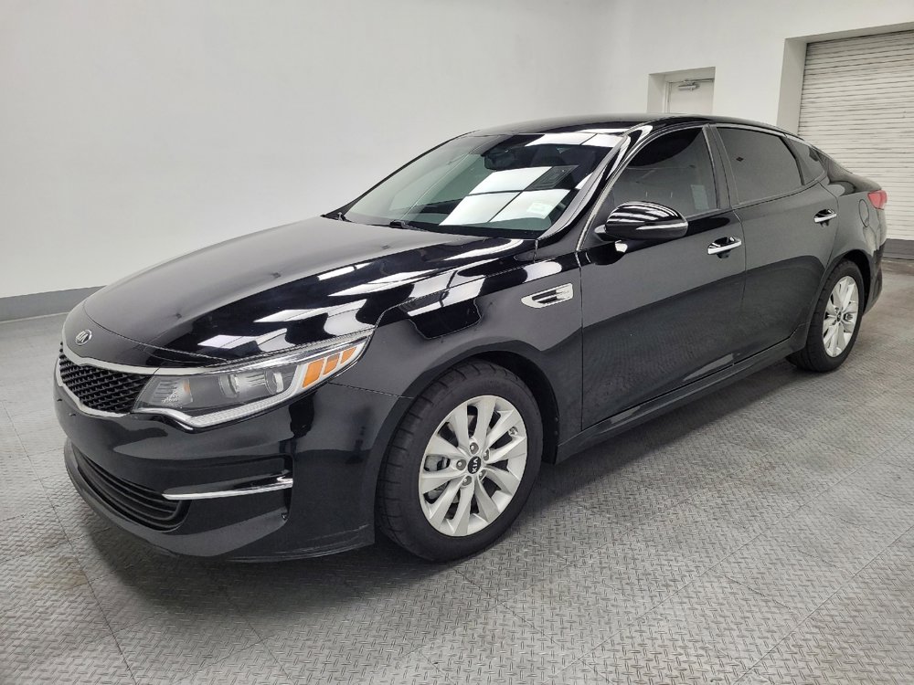 Used 2018 Kia Optima LX w/ 17" Alloy Wheels Package image 2