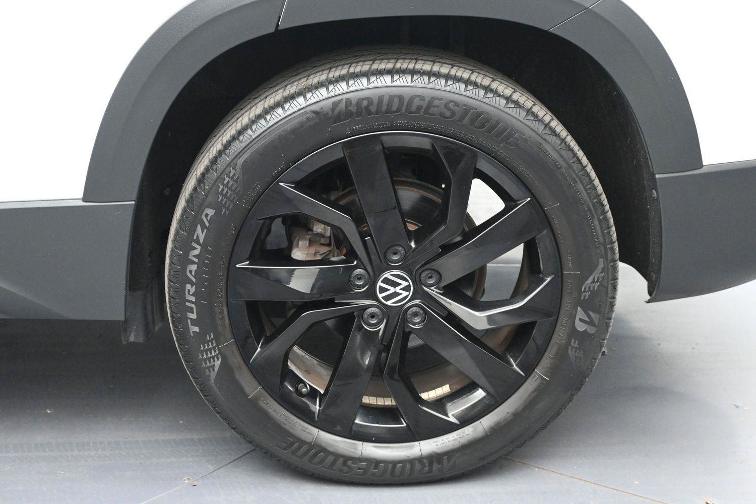 Certified 2022 Volkswagen Taos SE w/ Panoramic Sunroof Package FWD image 10