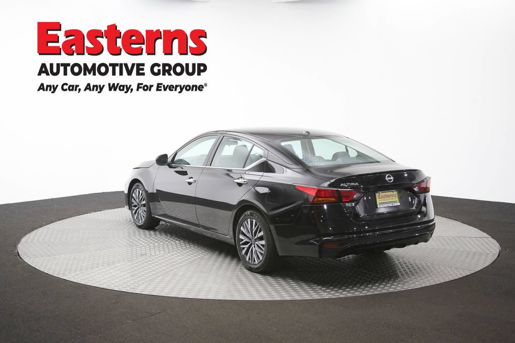Used 2025 Nissan Altima 2.5 SV FWD image 62