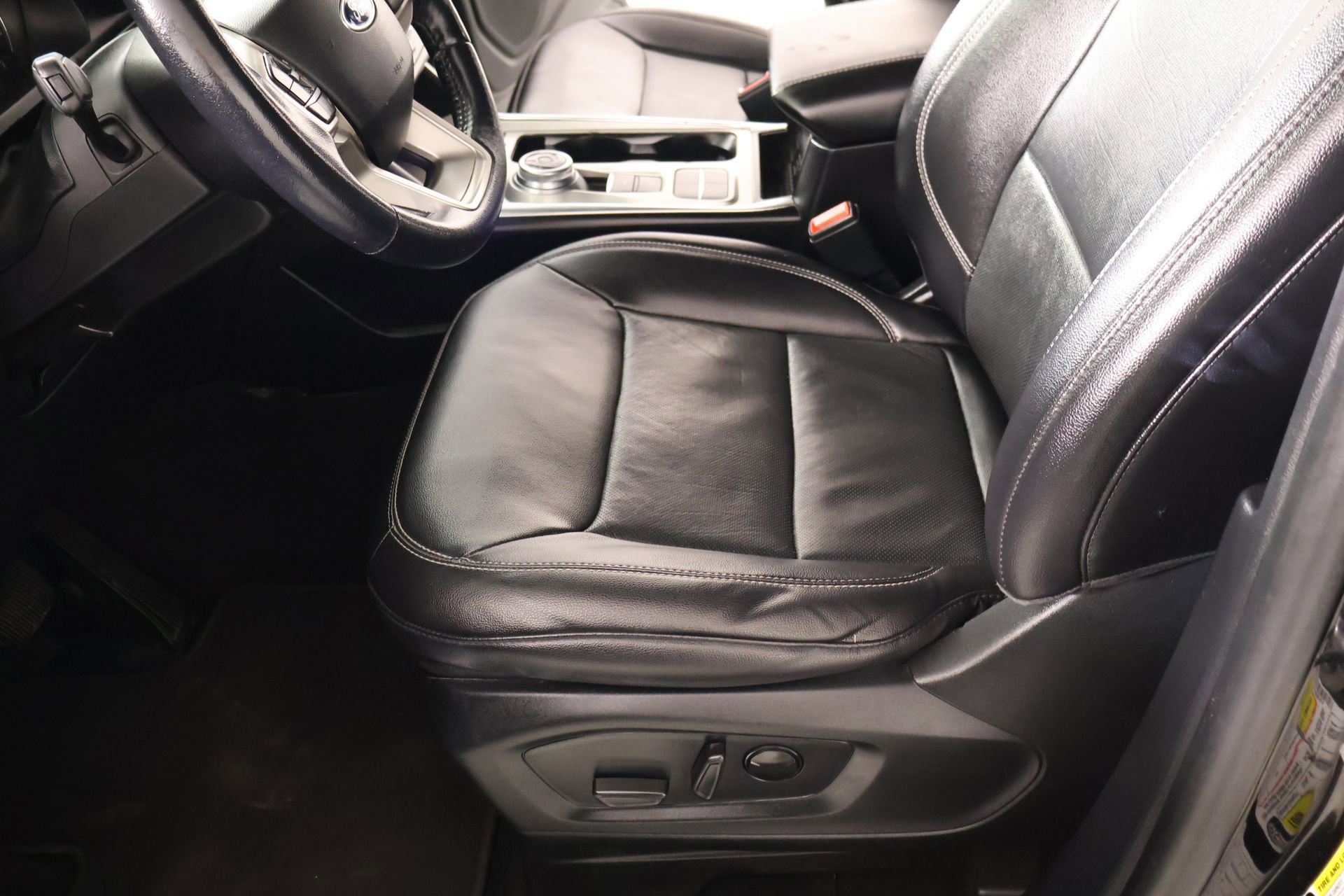 Used 2021 Ford Explorer Limited RWD image 12