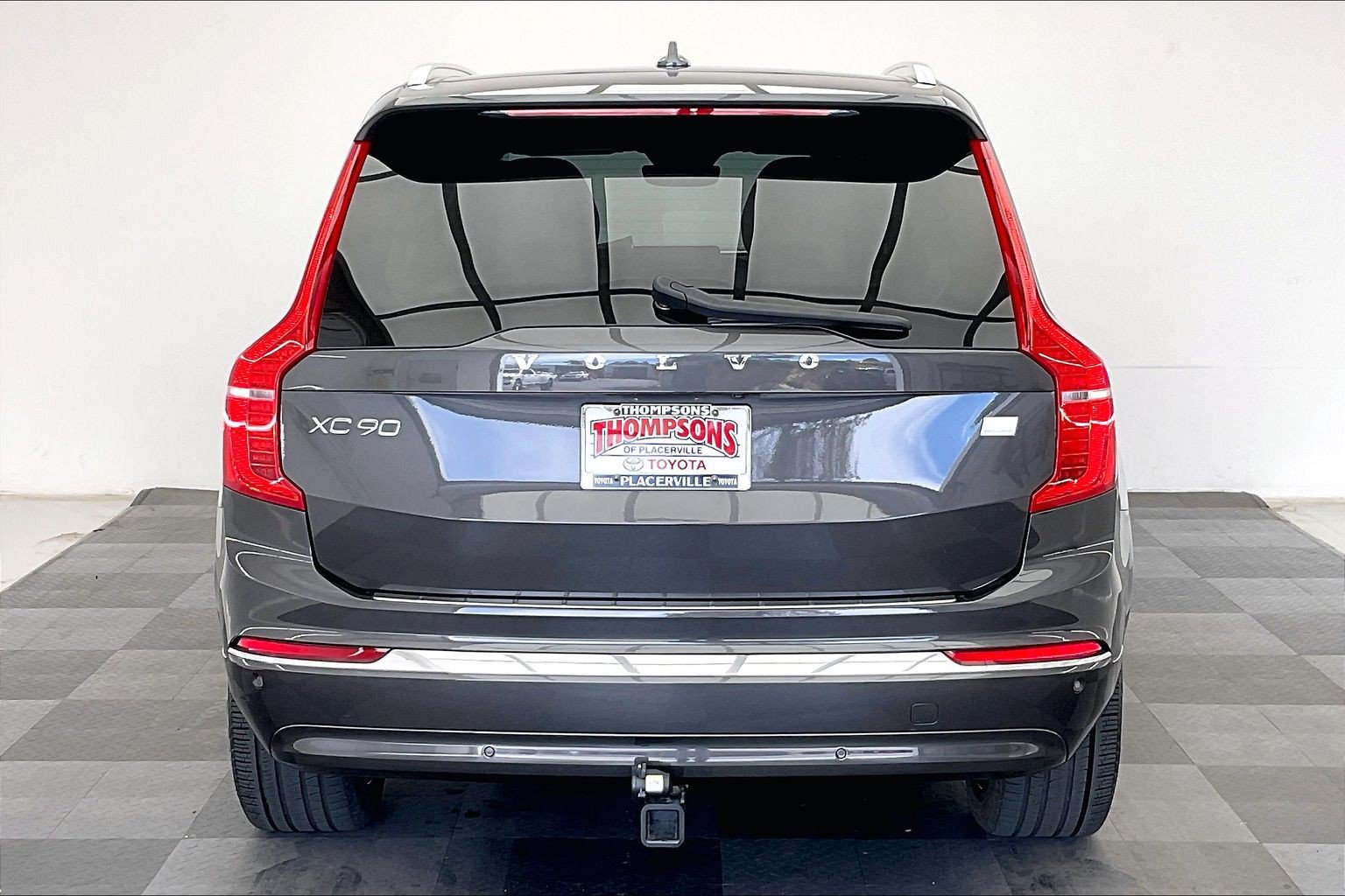 Used 2024 Volvo XC90 T8 Ultimate w/ Protection Package Premier AWD/4WD image 3