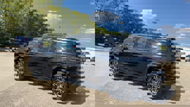 New 2026 Chevrolet Traverse LT w/ LPO, Floor Liner Package image 6