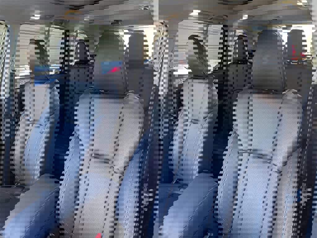 Used 2023 Subaru Ascent Touring image 7