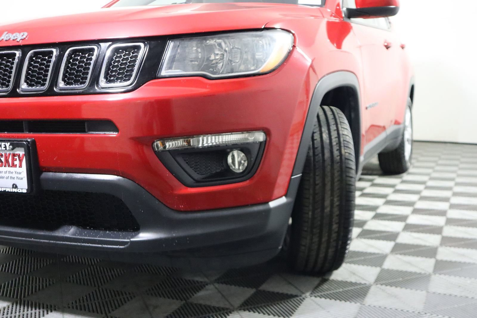 Used 2021 Jeep Compass Latitude w/ Driver Assistance Group image 28