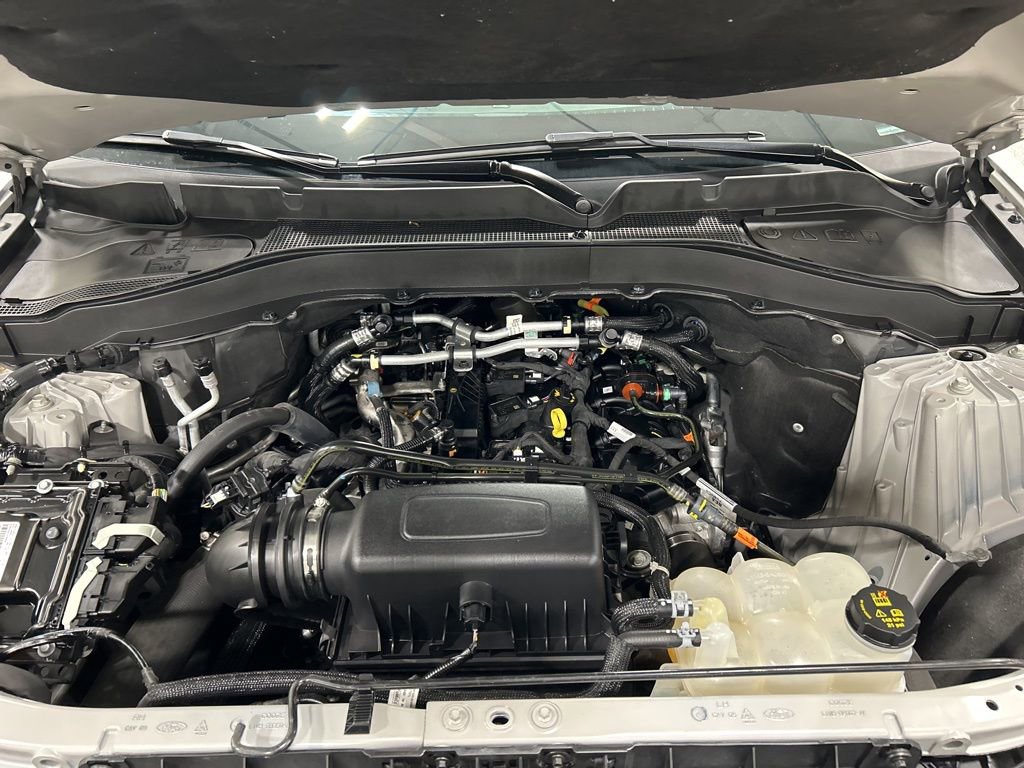 Used 2023 Ford Explorer XLT w/ Equipment Group 202A image 31
