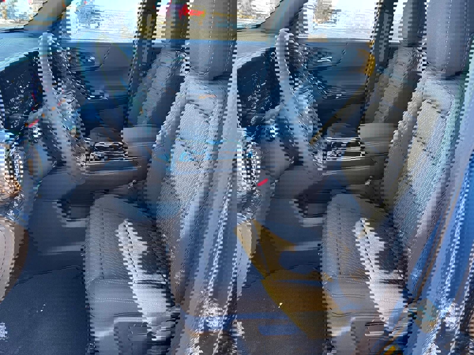 New 2026 Chevrolet Equinox LT image 4