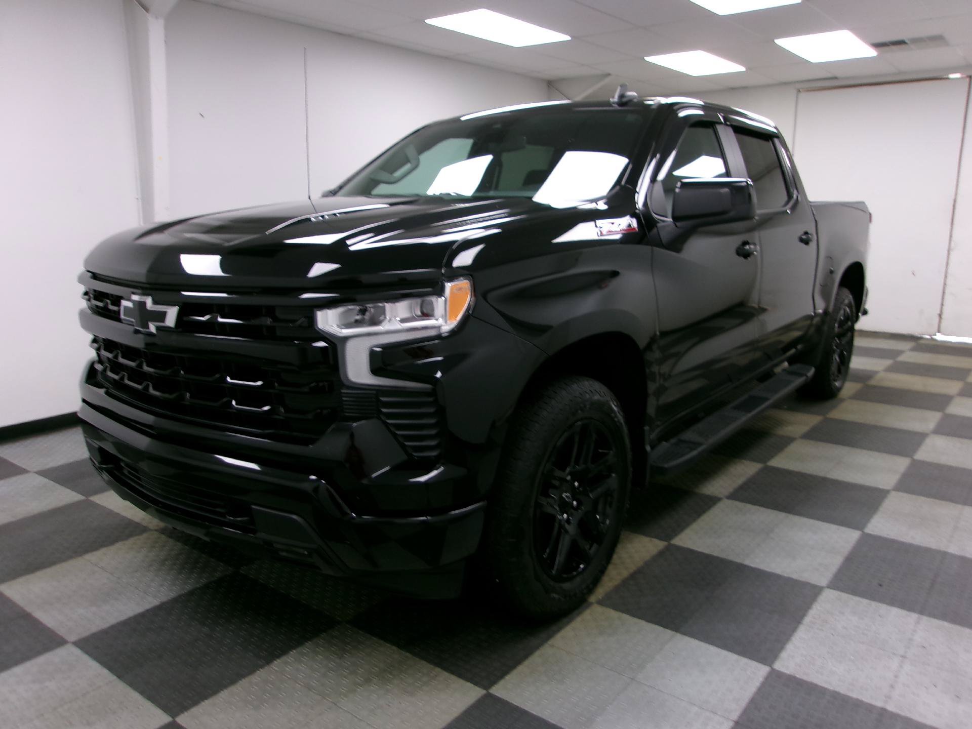 Used 2024 Chevrolet Silverado 1500 RST w/ Convenience Package II AWD/4WD image 1