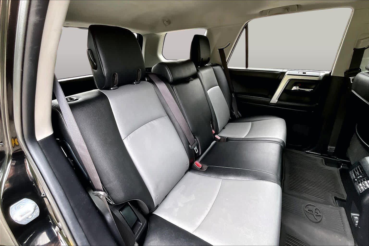 Certified 2021 Toyota 4Runner SR5 Premium w/ Moonroof Package AWD/4WD image 19