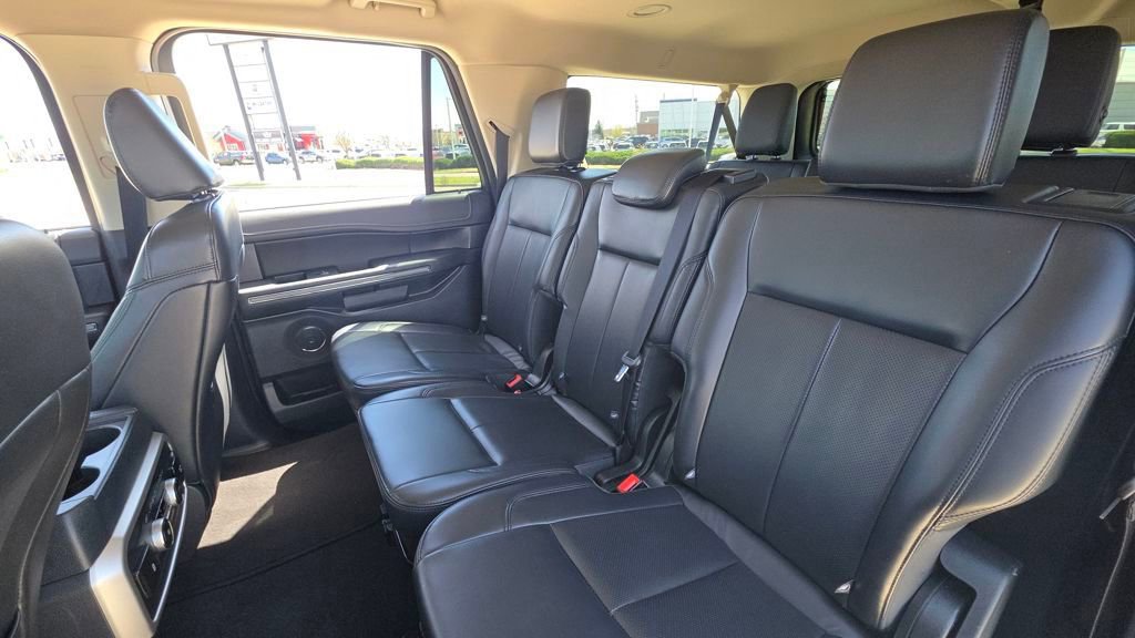 Used 2024 Ford Expedition Max XLT image 21
