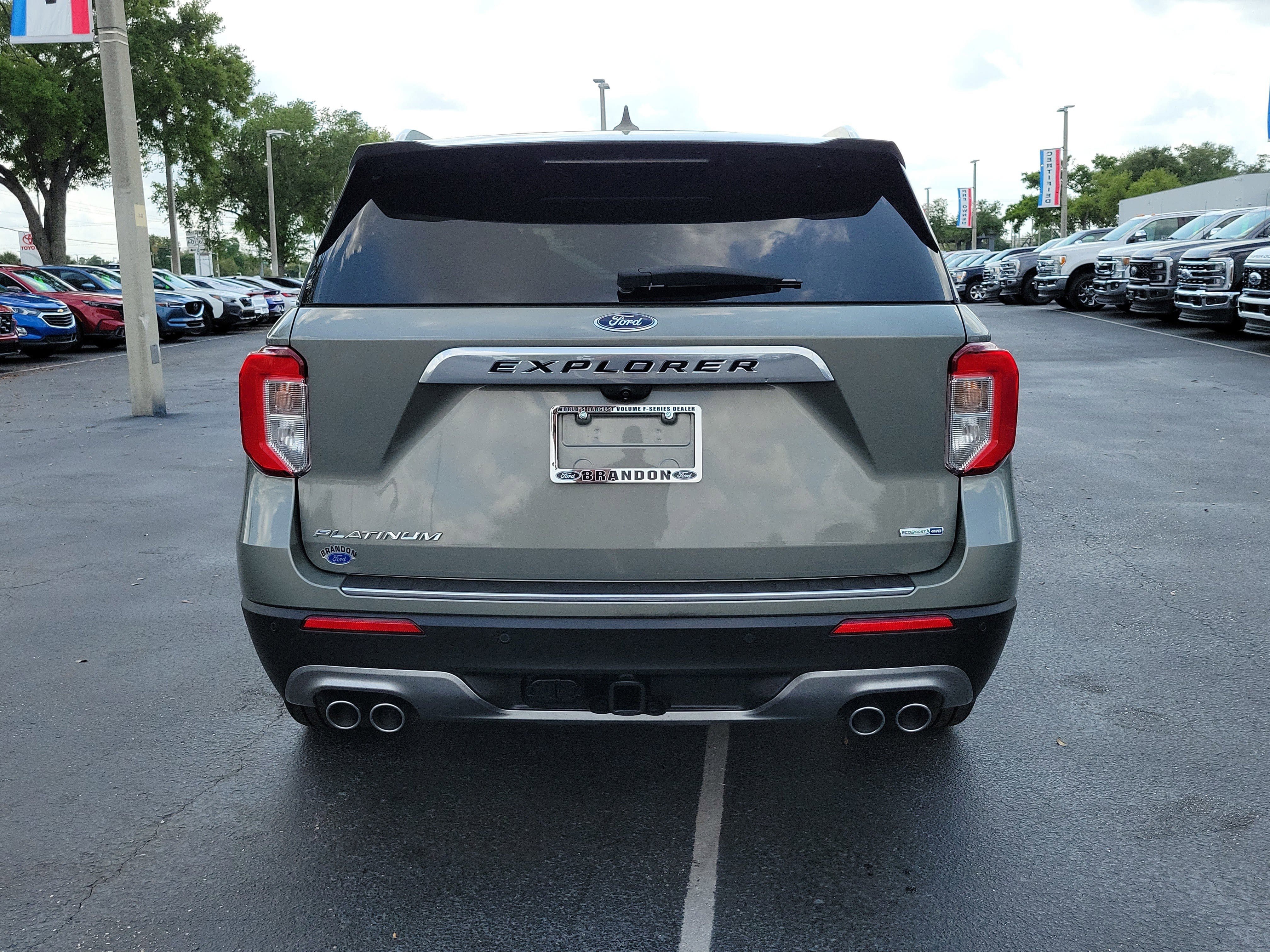 Used 2020 Ford Explorer Platinum w/ Premium Technology Package AWD/4WD image 8