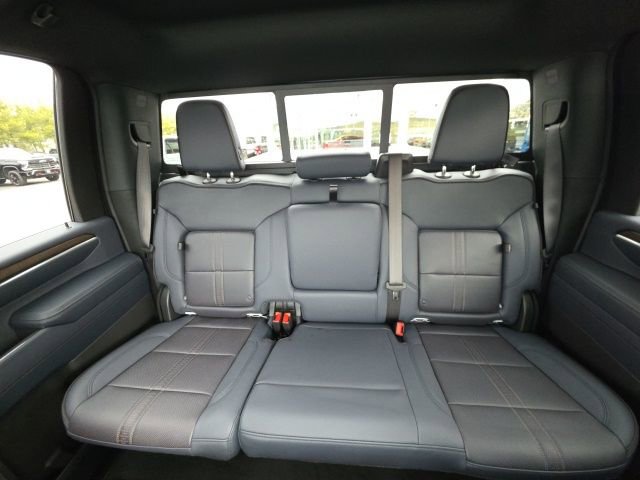 New 2025 Chevrolet Silverado 3500 High Country w/ High Country Premium Package image 33