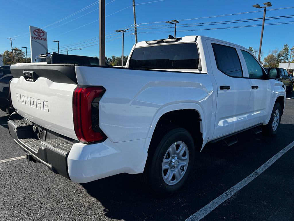 New 2026 Toyota Tundra SR image 2