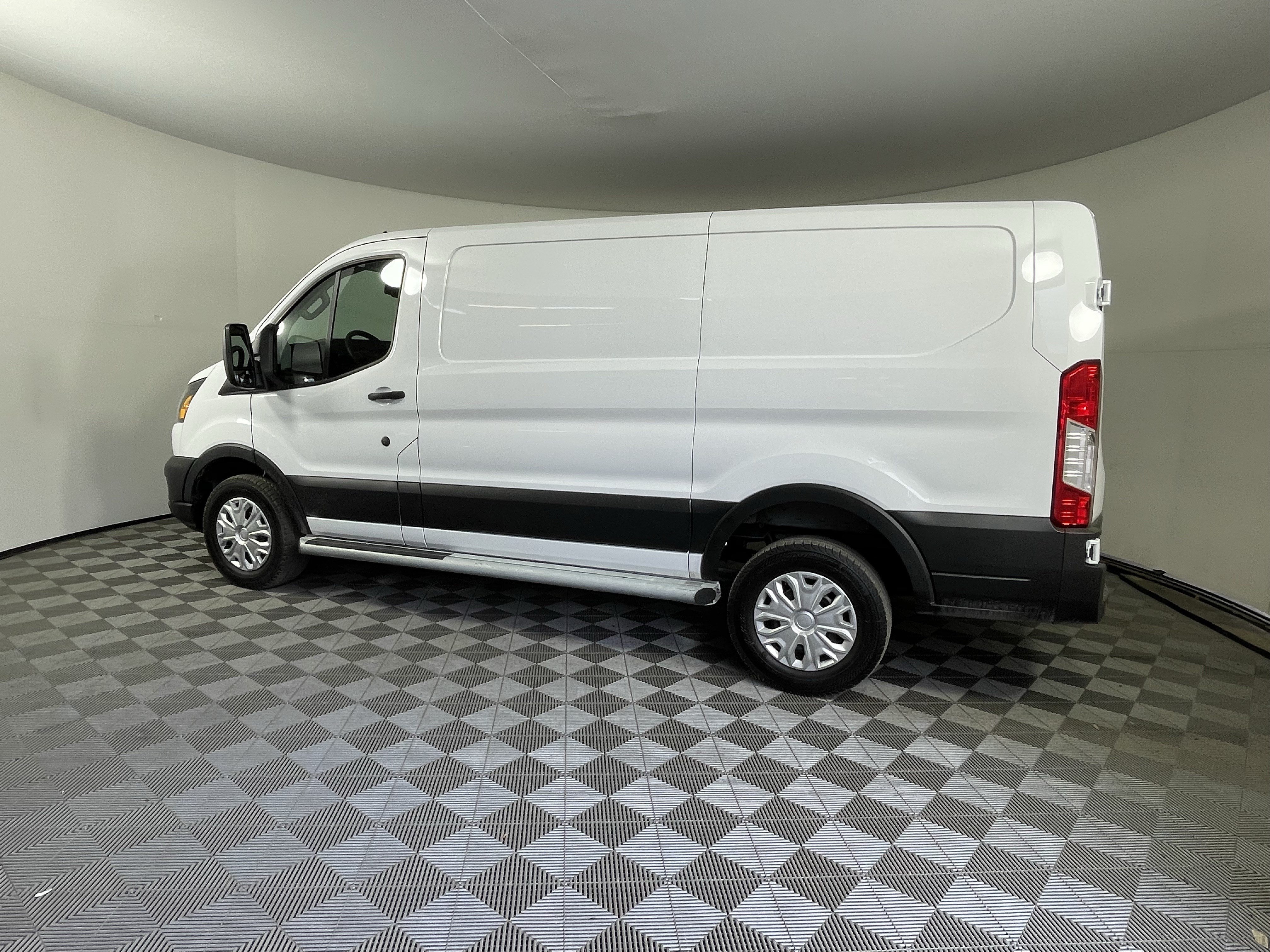 Certified 2025 Ford Transit 250 Low Roof w/ Exterior Upgrade Package RWD image 2
