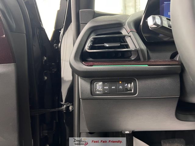 New 2026 Chevrolet Traverse RS w/ LPO, Floor Liner Package image 28