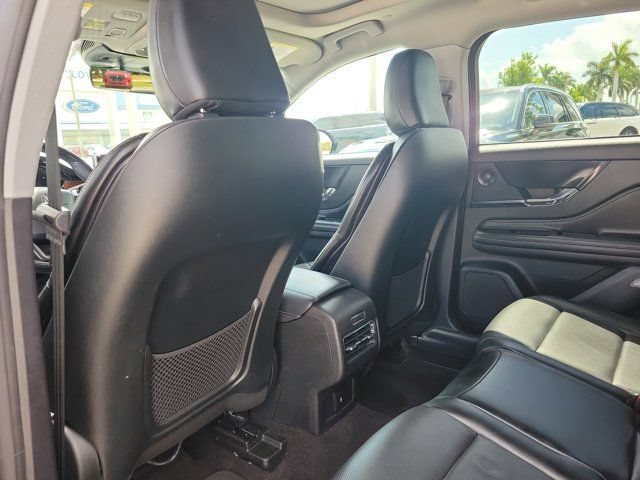 Used 2022 Lincoln Corsair Reserve w/ Luxury Package AWD/4WD image 15