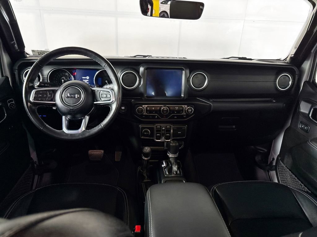 Used 2023 Jeep Wrangler Unlimited Sahara w/ Cold Weather Group AWD/4WD image 12