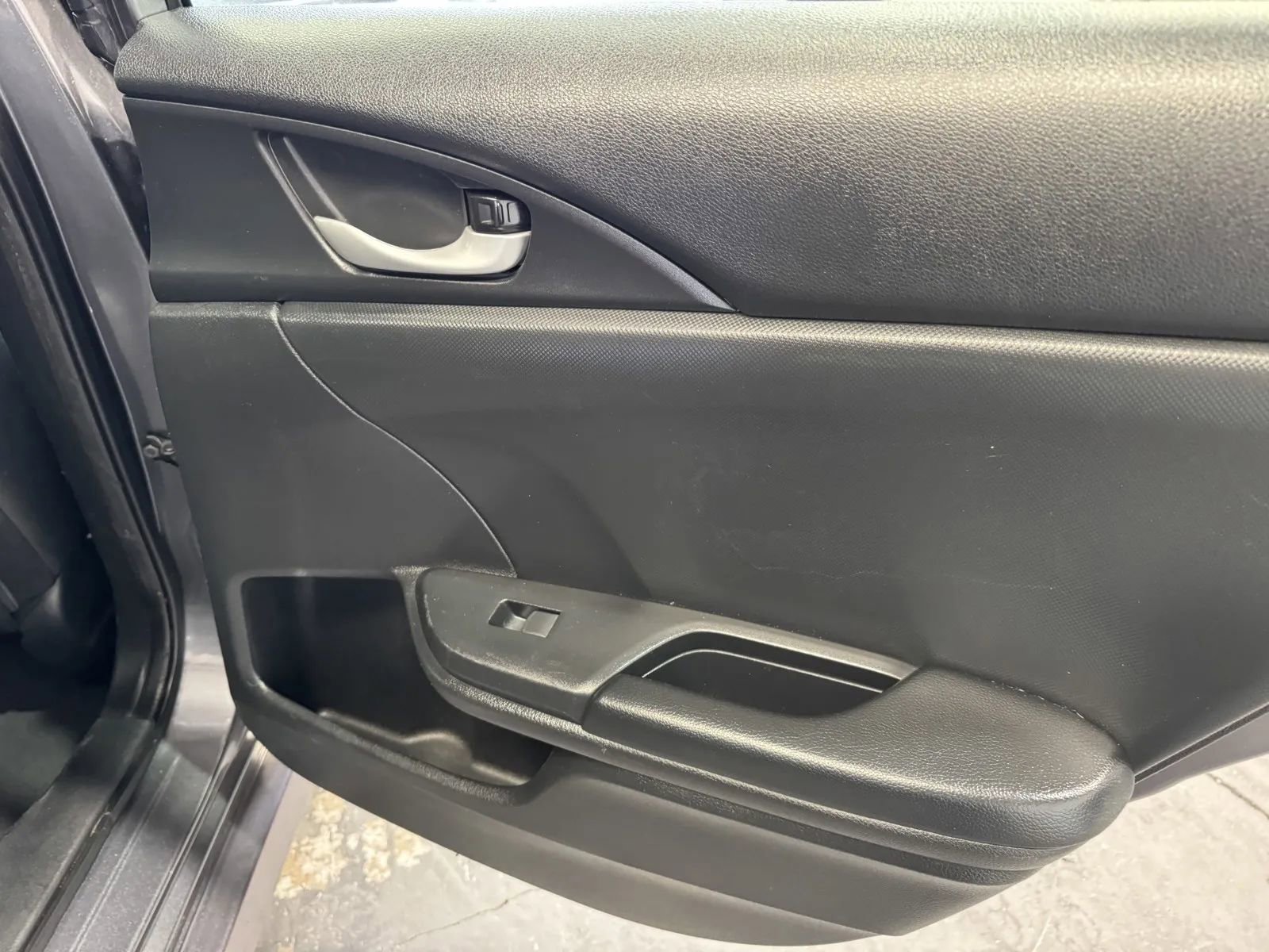 Used 2020 Honda Civic Sport image 9