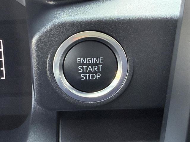 Certified 2026 Toyota 4Runner SR5 AWD/4WD image 33