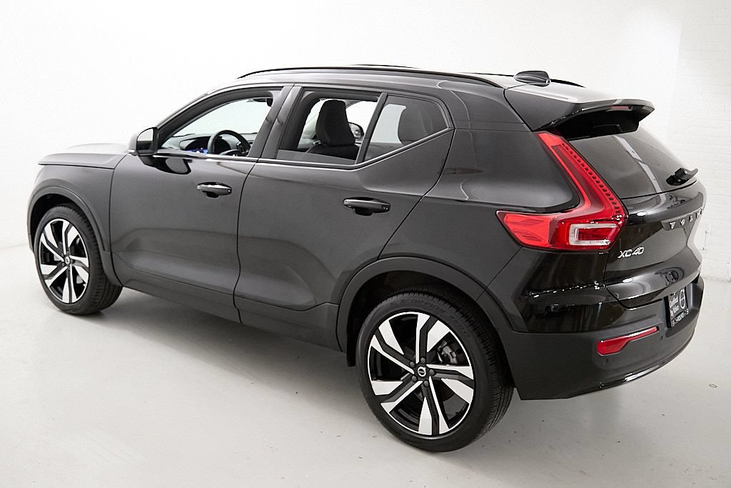 Certified 2023 Volvo XC40 B5 Ultimate w/ Climate Package AWD/4WD image 7