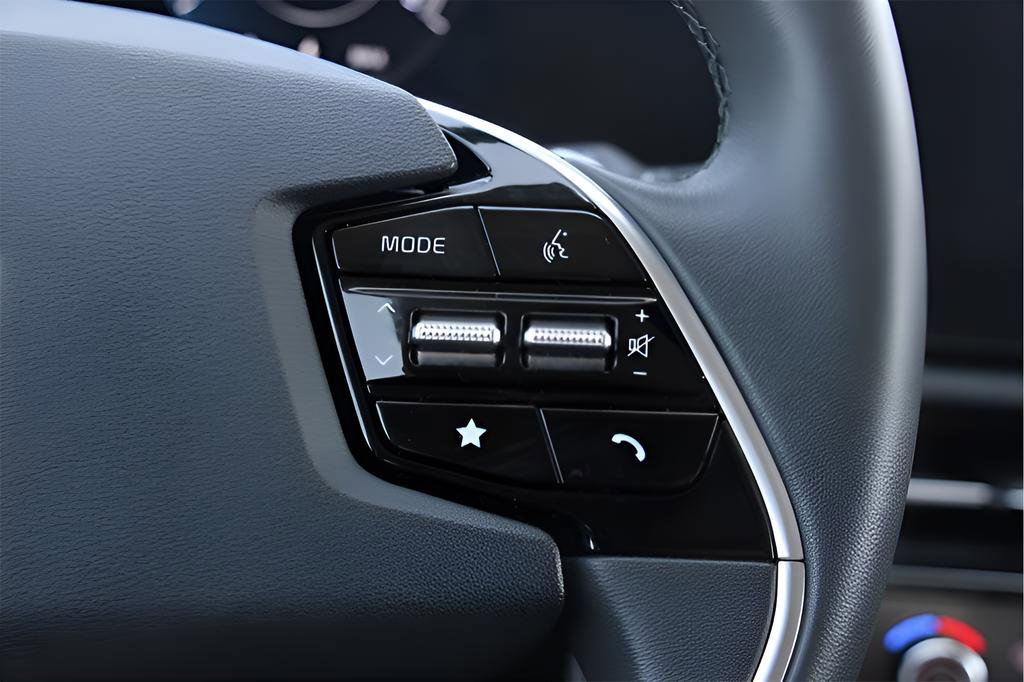 Certified 2024 Kia Niro Wind FWD image 18