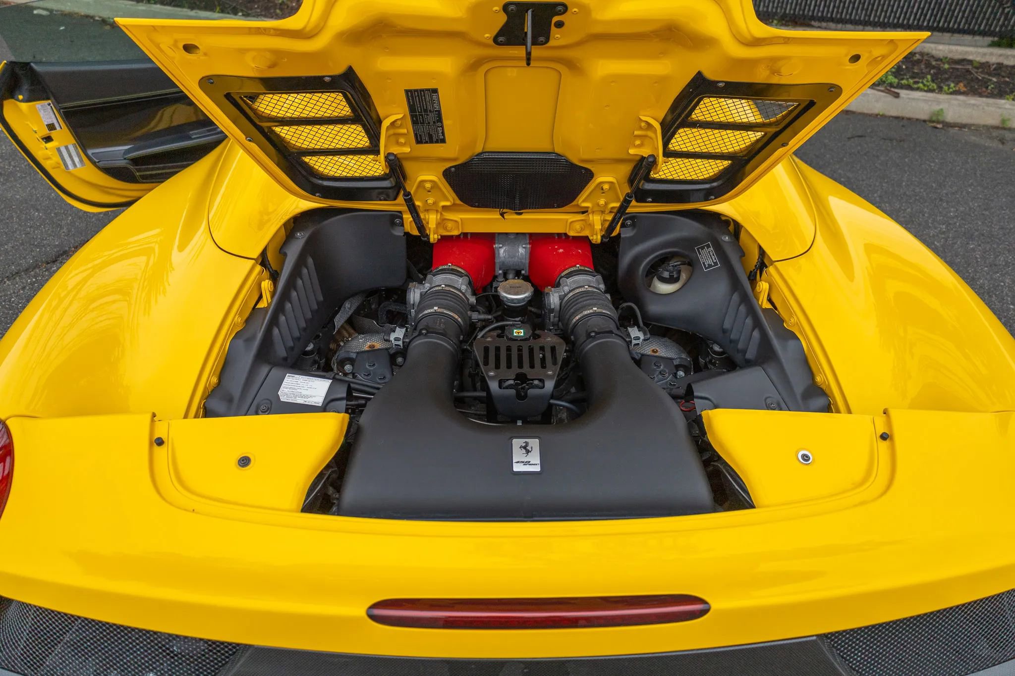 Used 2013 Ferrari 458 Spider RWD image 61