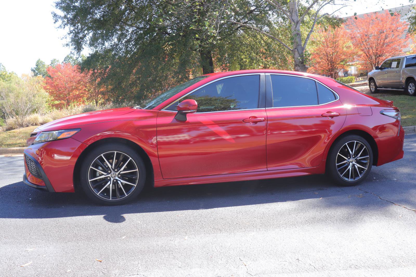 Used 2021 Toyota Camry SE