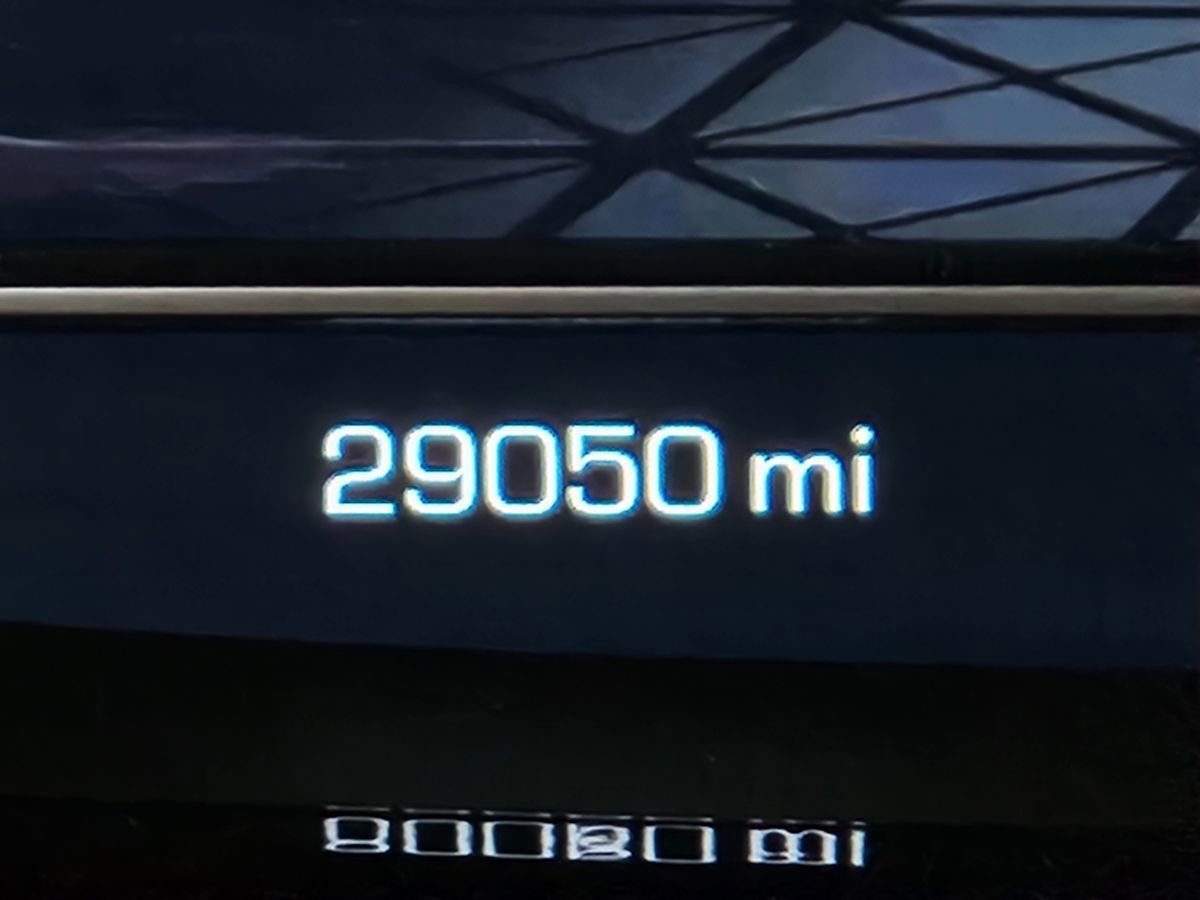 Used 2024 GMC Yukon XL Denali Ultimate AWD/4WD image 37