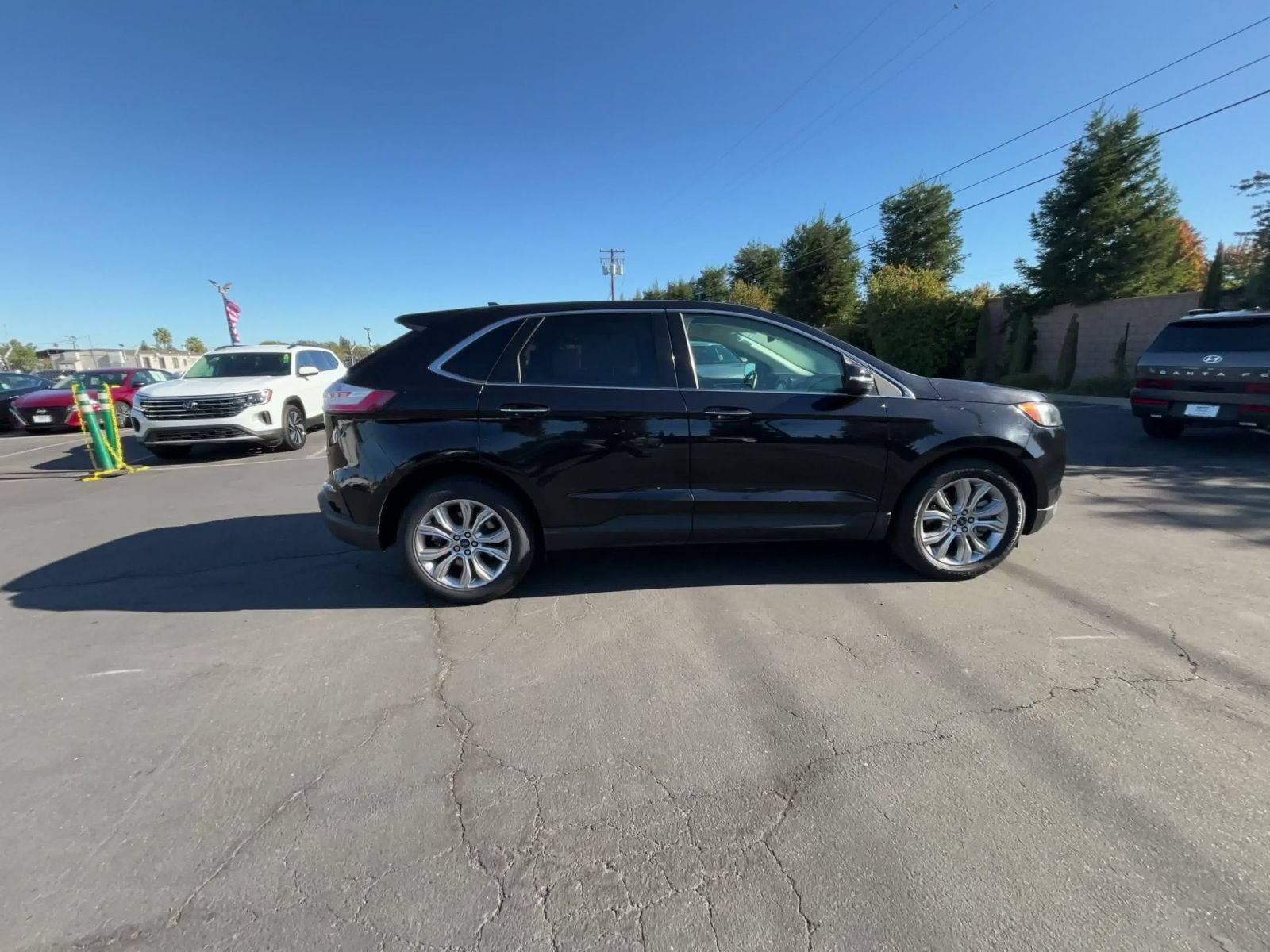Used 2022 Ford Edge Titanium w/ Equipment Group 301A AWD/4WD image 15