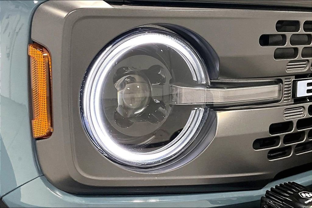 Used 2023 Ford Bronco Everglades image 37