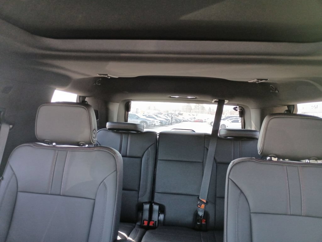 Used 2024 Chevrolet Tahoe RST w/ Luxury Package AWD/4WD image 13
