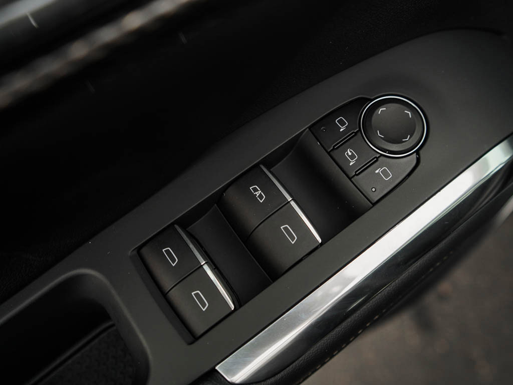 New 2026 Chevrolet Traverse High Country w/ LPO, Floor Liner Package image 19