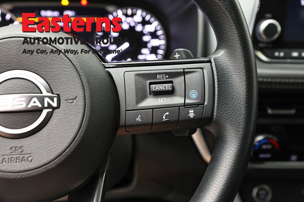 Used 2023 Nissan Rogue SV AWD/4WD image 15