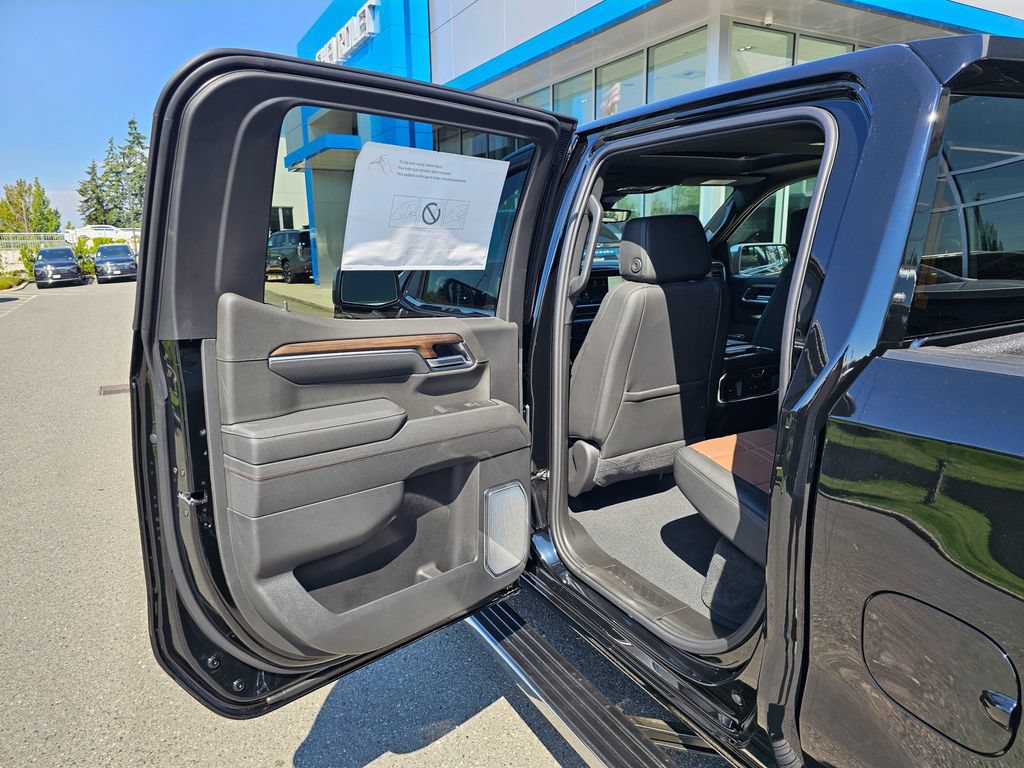 New 2026 Chevrolet Silverado 1500 High Country w/ Technology Package AWD/4WD image 16