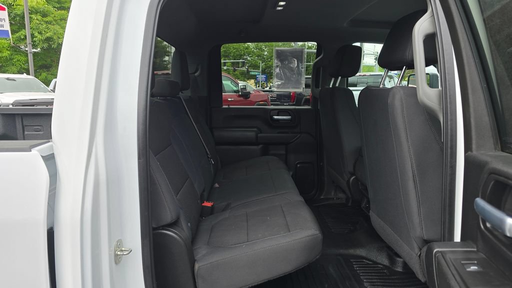Used 2021 GMC Sierra 3500 4x4 Crew Cab w/ Gooseneck/5TH Wheel Package image 12